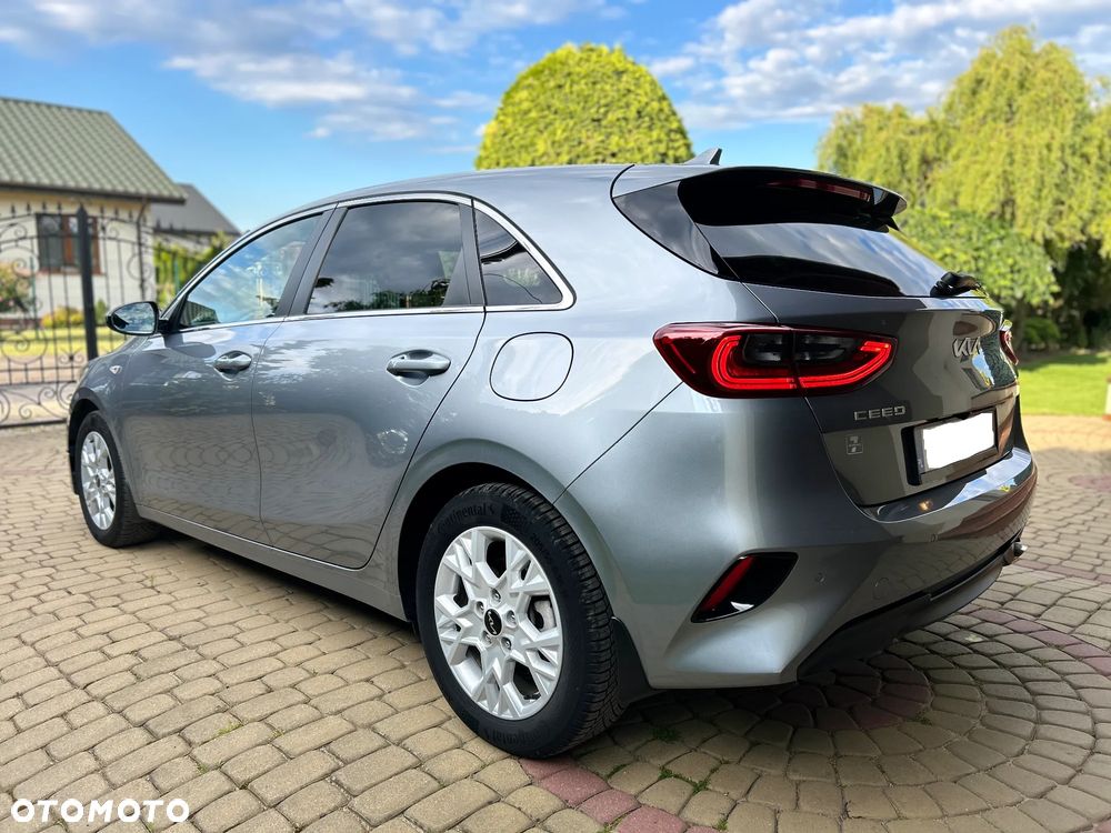 Kia Ceed 1.5 T-GDI M - 11