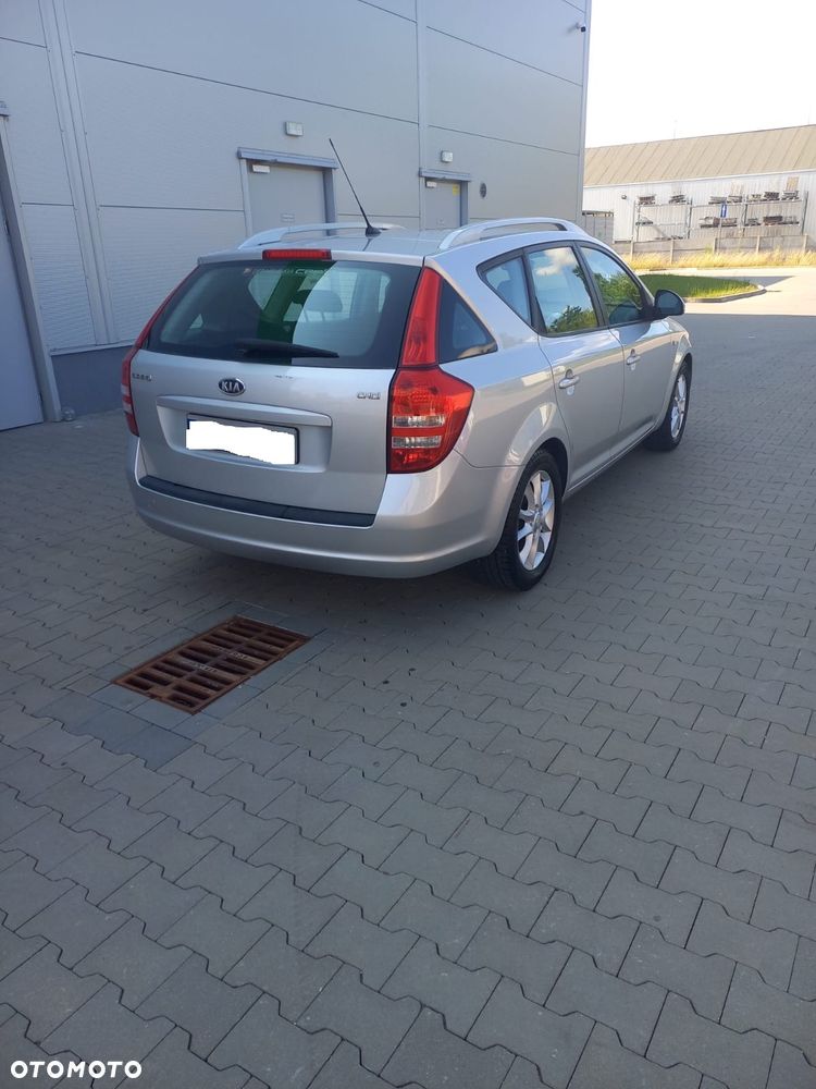 Kia Ceed - 7