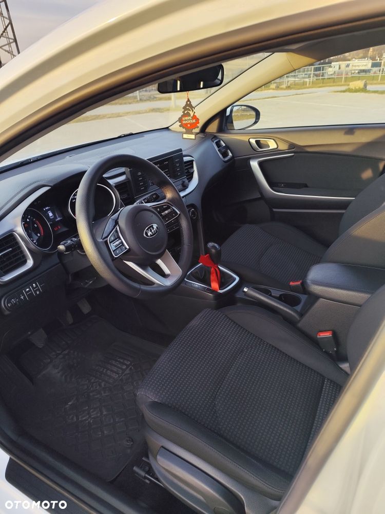 Kia Ceed - 6