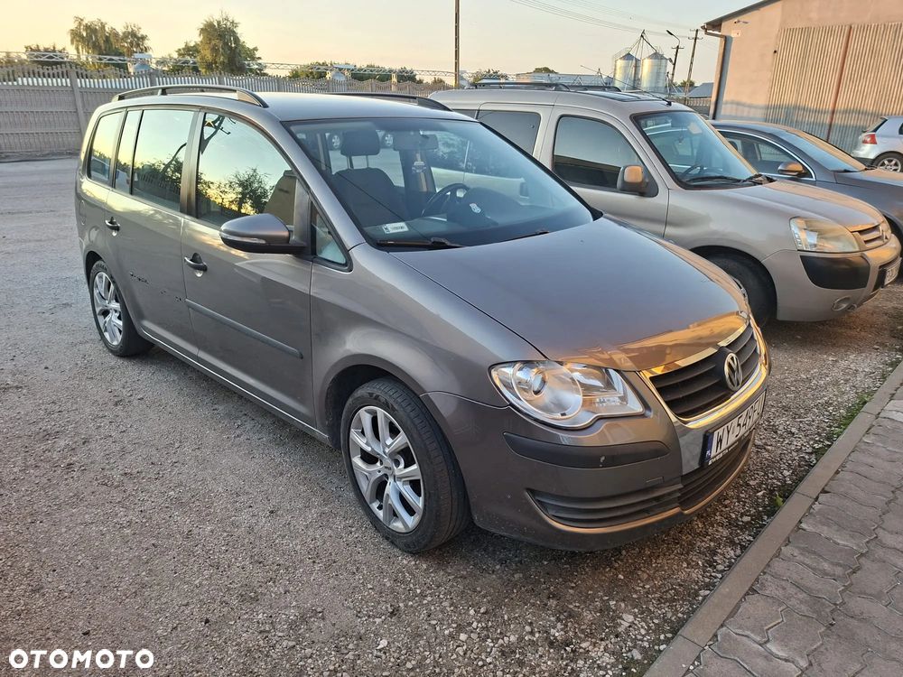 Volkswagen Touran 1.9 TDI Conceptline - 1