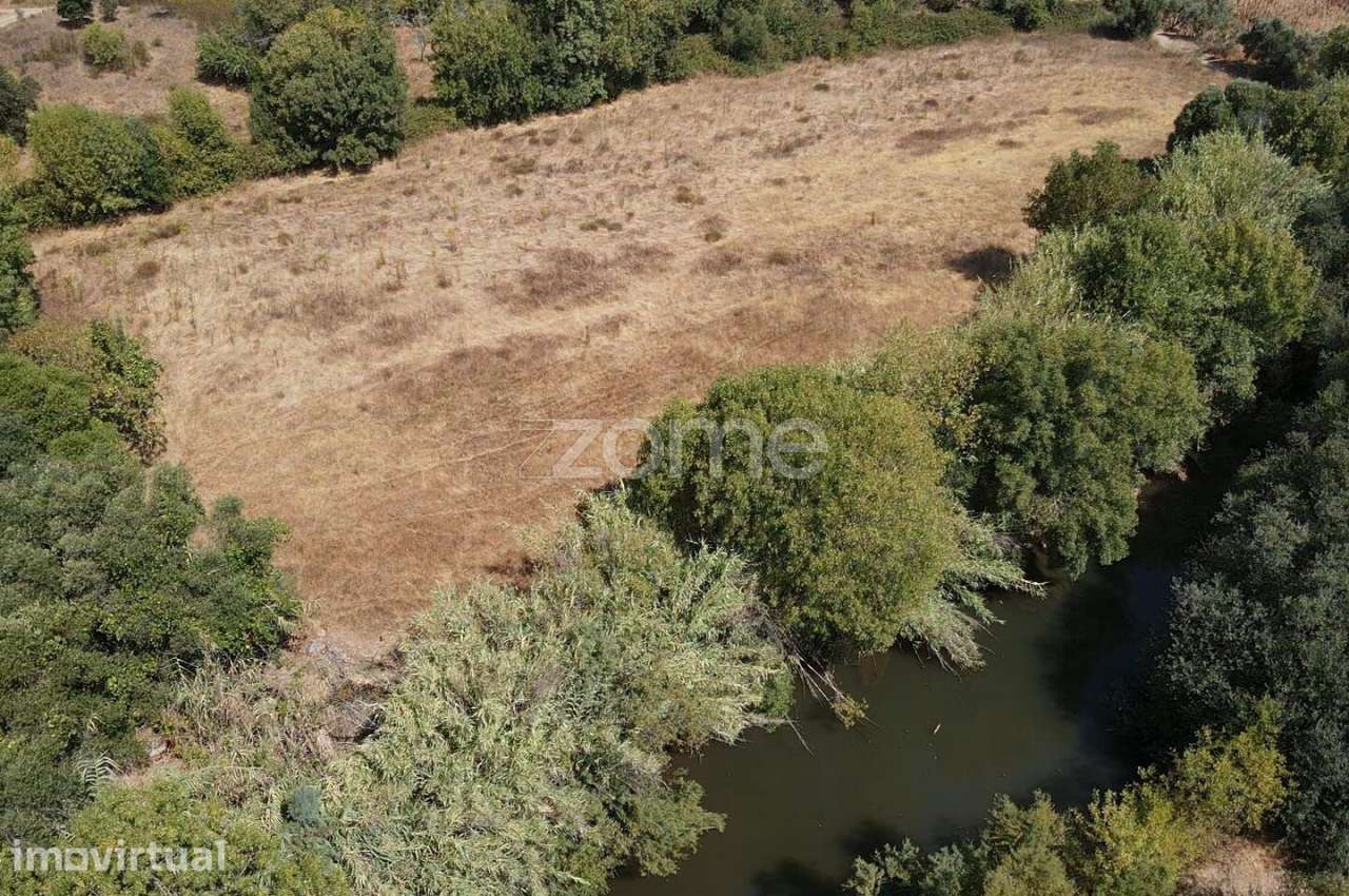 Terreno Rústico c/ 7.440m2 e água, em Corte Peral, São Marcos da Se...