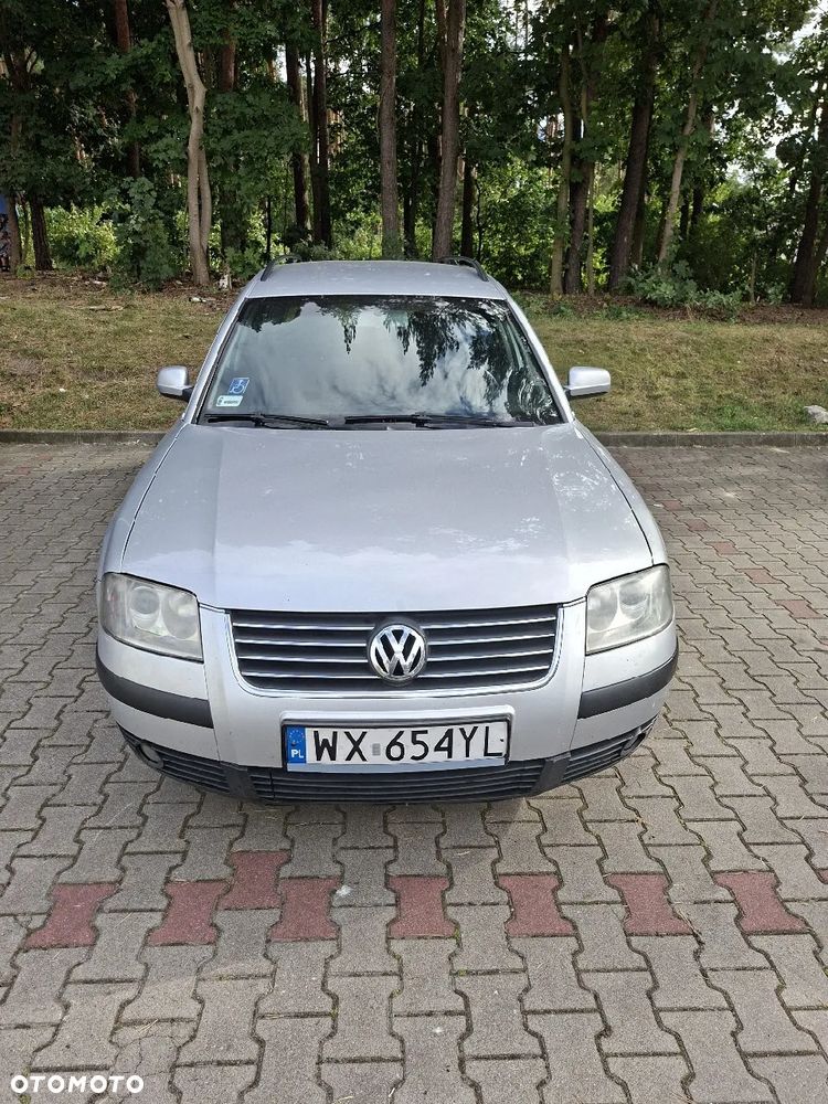 Volkswagen Passat - 1
