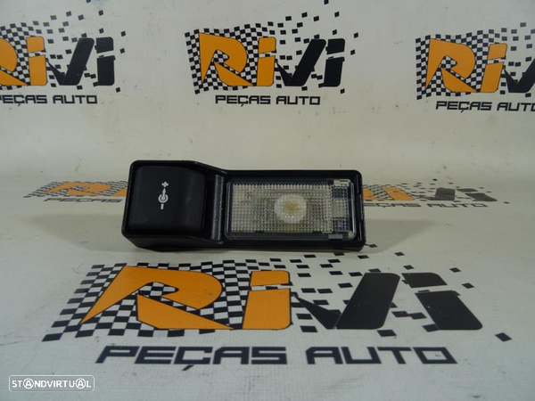 Isqueiro Bmw 1 (E87)  Luz E Isqueiro Da Mala Bwm Serie 1 E87
