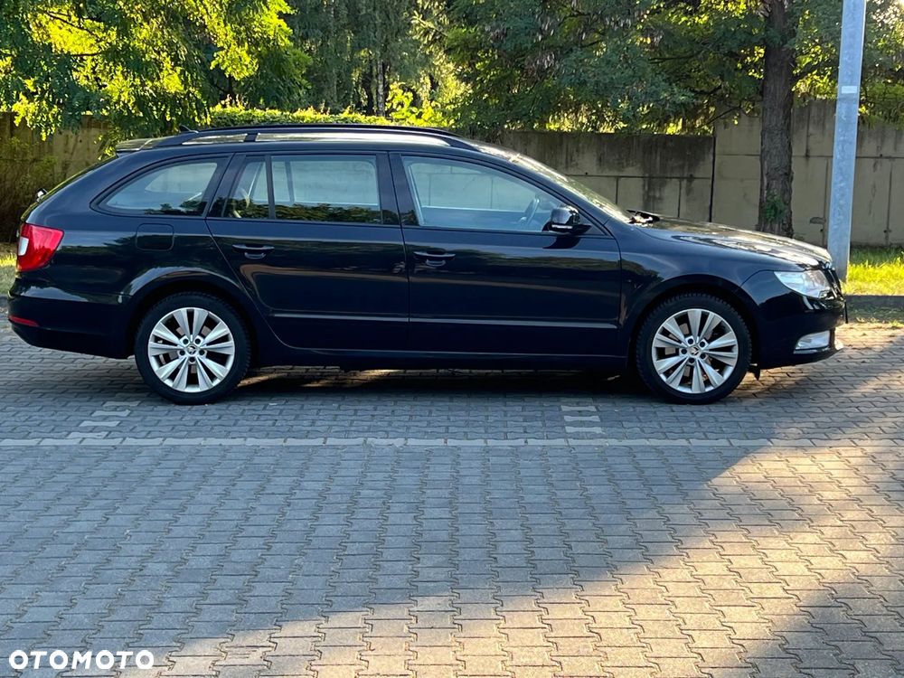 Skoda Superb 2.0 TDI Active DSG - 11