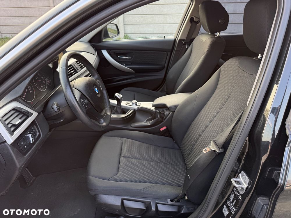 BMW Seria 3 316d - 16