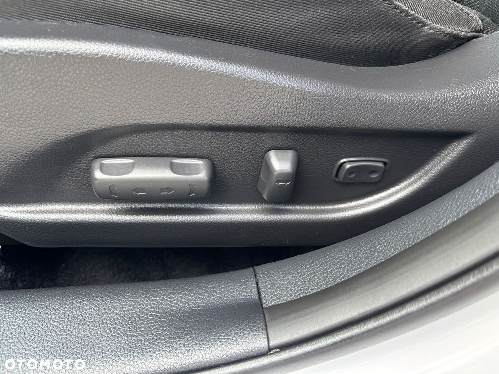 Hyundai i40 Kombi 2.0 Automatik Family+ - 16