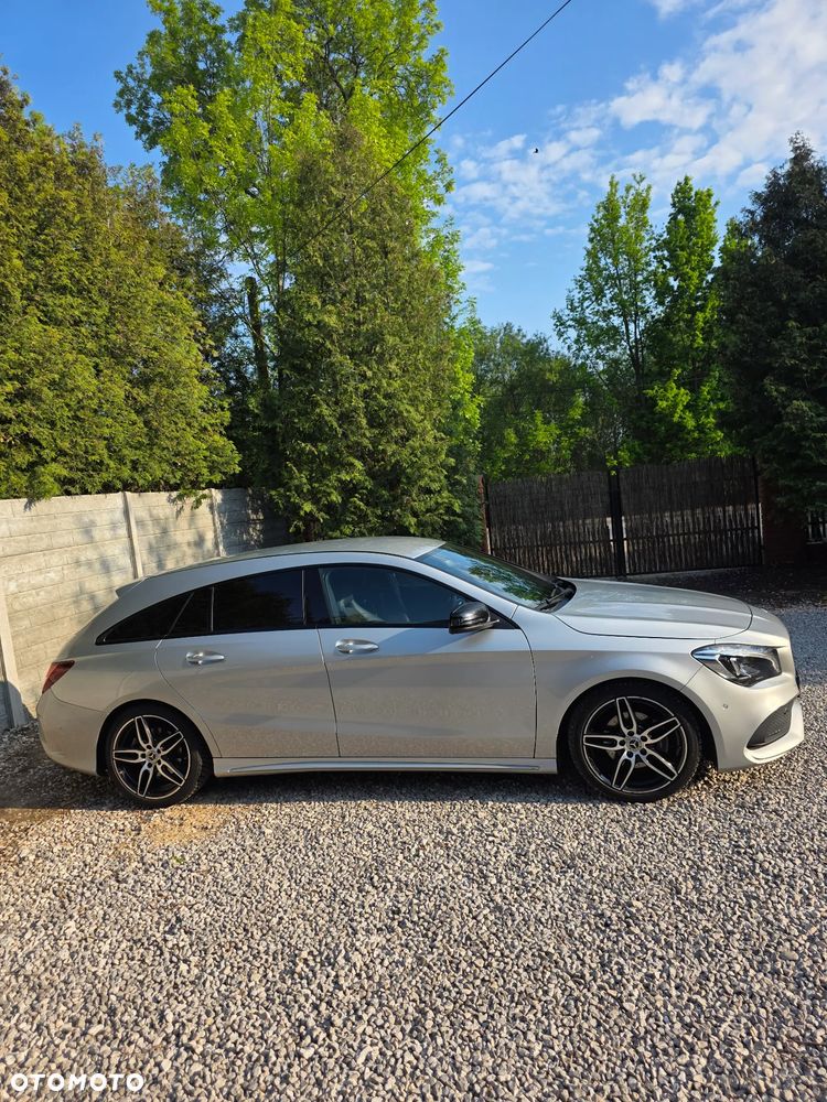 Mercedes-Benz CLA 180 7G-DCT AMG Line - 3