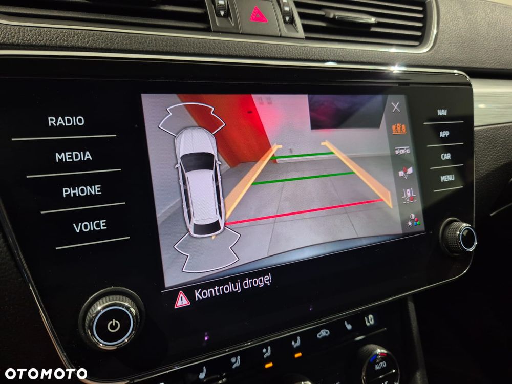 Skoda Superb 1.5 TSI Ambition DSG - 17