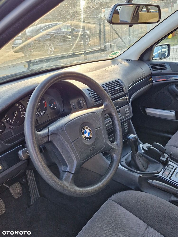 BMW Seria 5 - 10