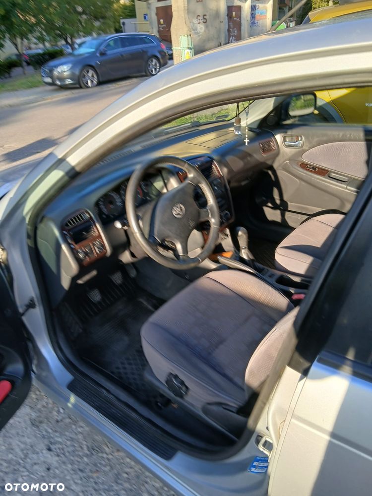 Toyota Avensis 1.8 VVT-i Terra Plus - 6