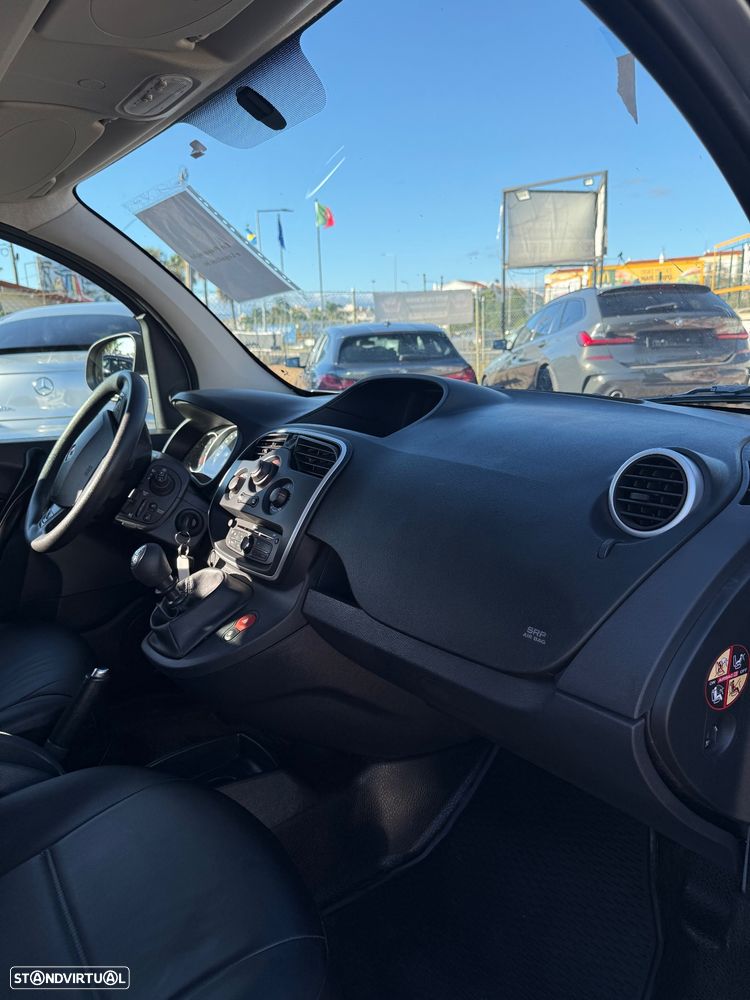 Renault Kangoo 1.5 dCl Blue 115 Maxi 4 Lugares - 11