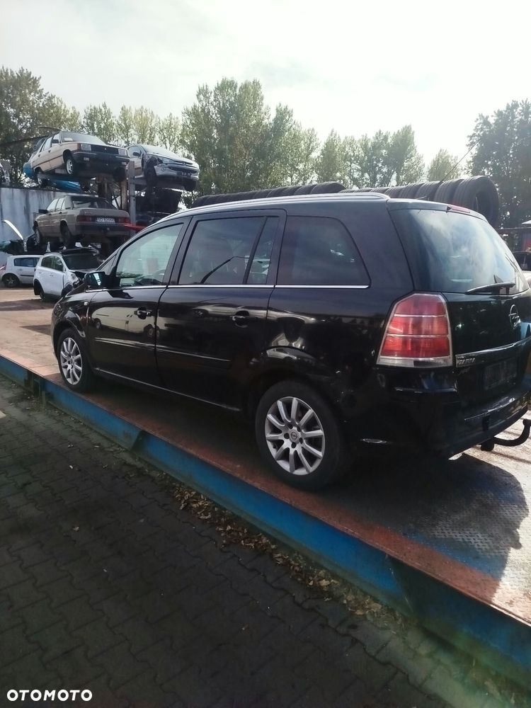 Opel Zafira B na części. - 9