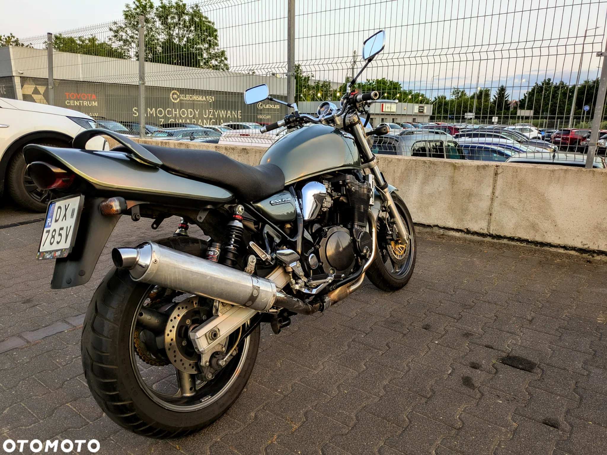 Suzuki GSX - 2