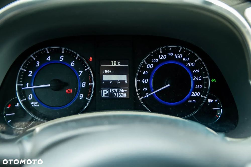 Infiniti QX70 3.7 S Premium - 13