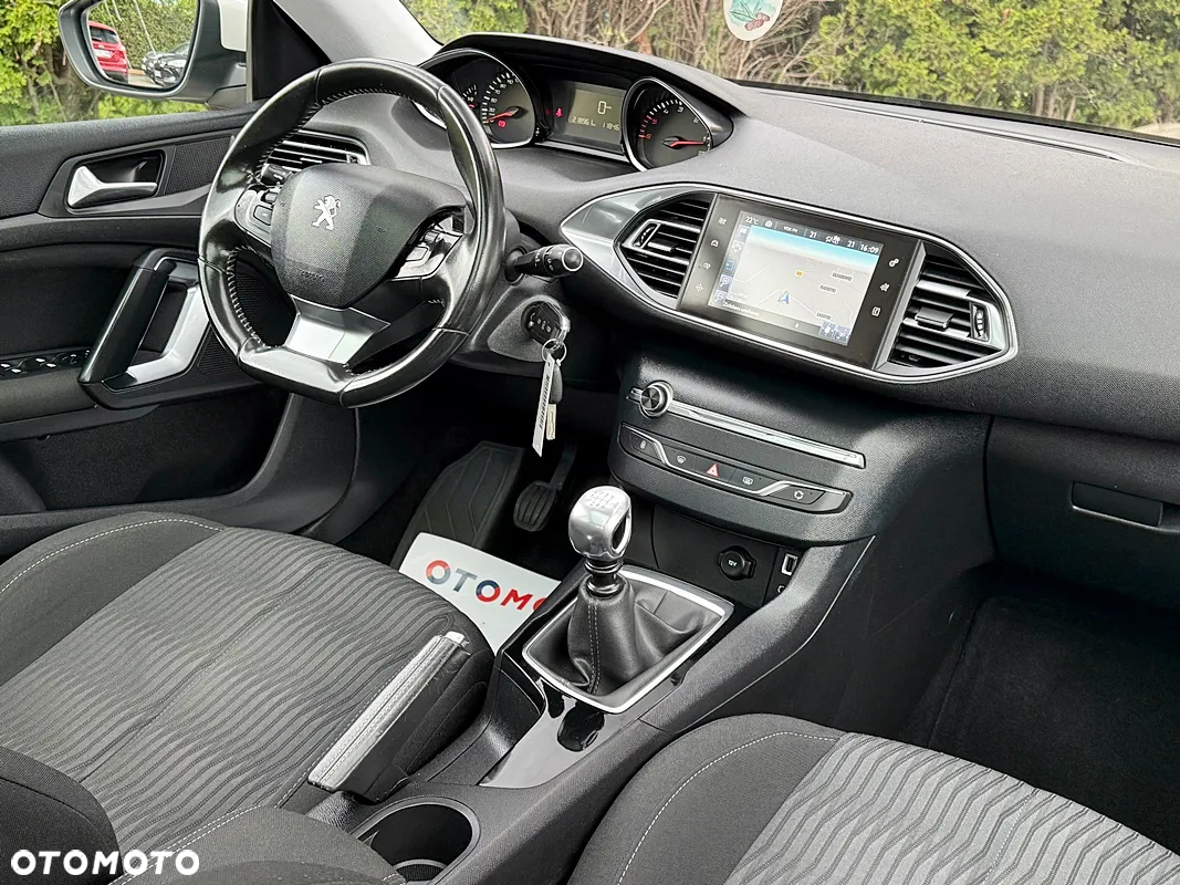 Peugeot 308 1.6 BlueHDi Allure S&S - 15