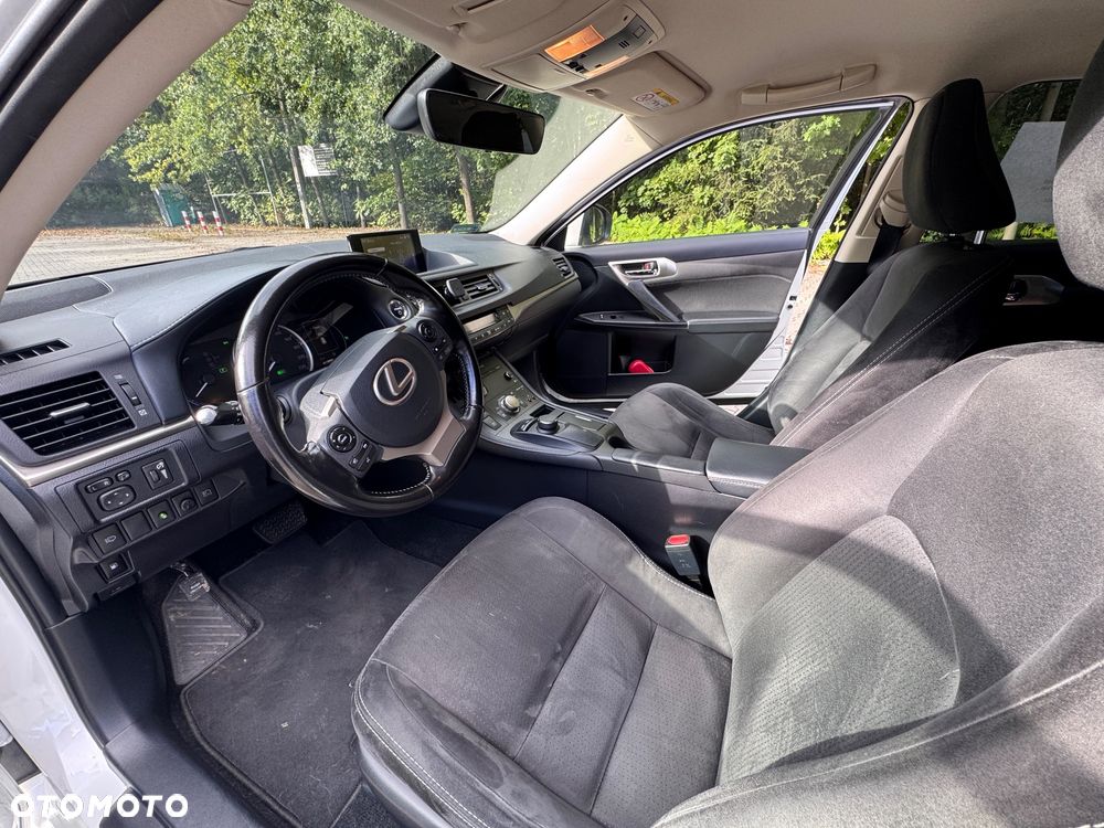 Lexus CT - 6