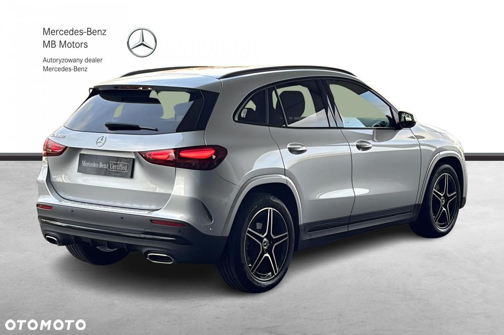 Mercedes-Benz GLA - 7