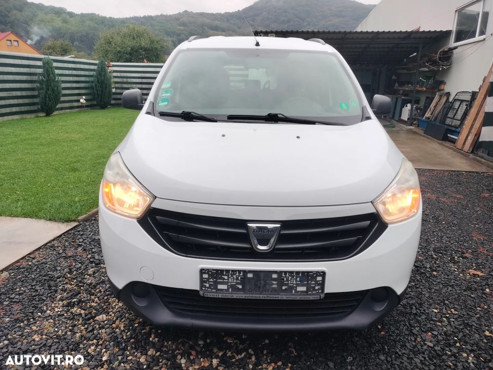 Dacia Lodgy dCi 90 Essential - 11
