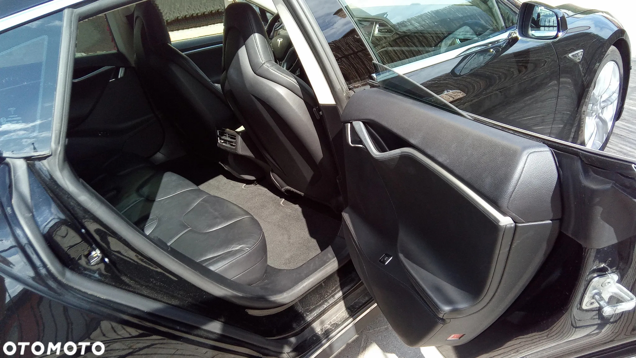 Tesla Model S Standard - 30