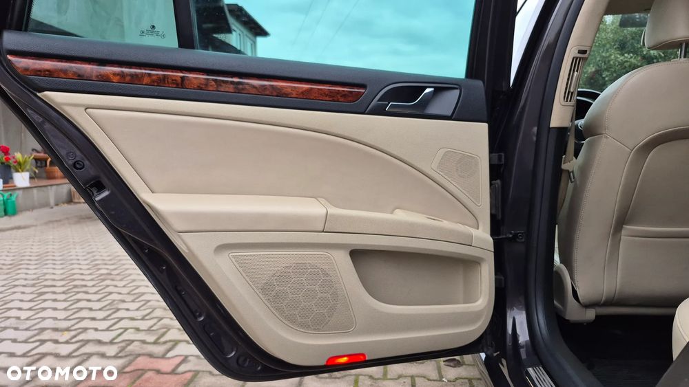 Skoda Superb 2.0 TDI L&K DSG - 24
