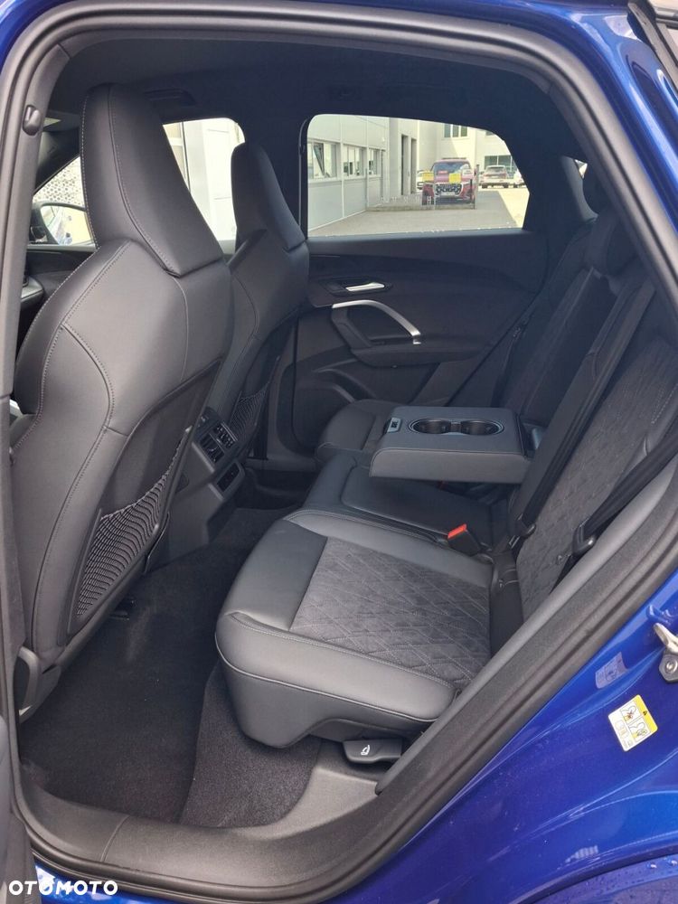 Audi Q5 Sportback - 13