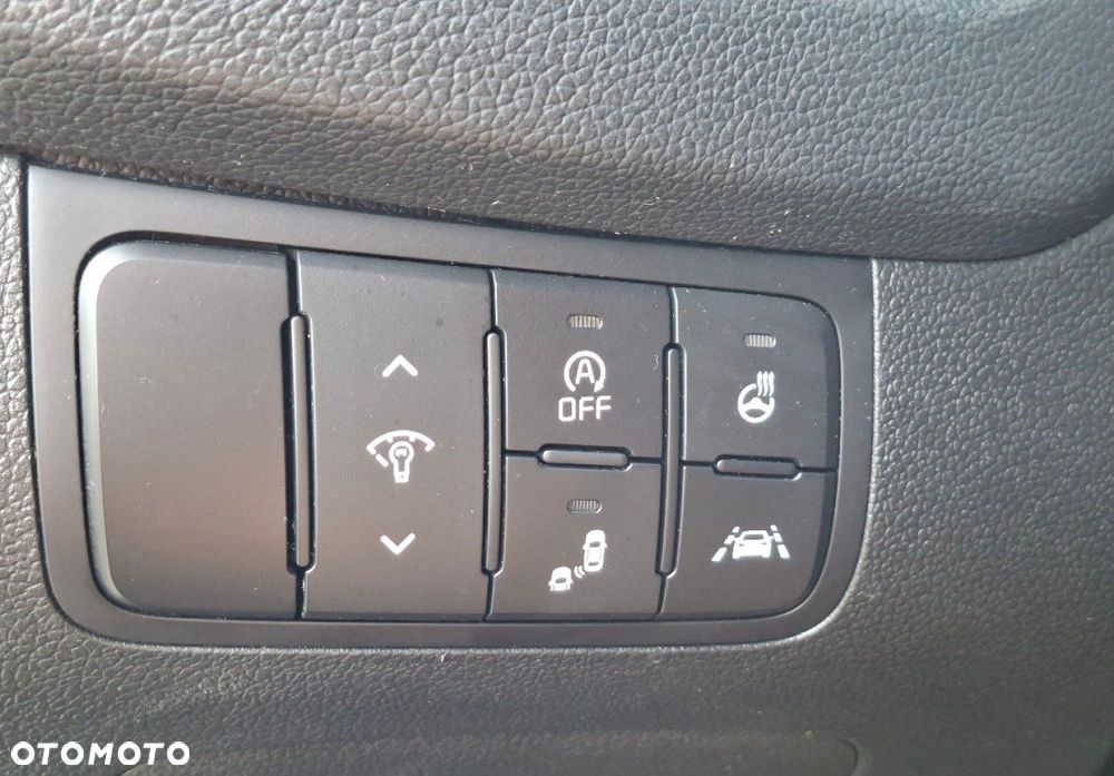 Kia Ceed - 40
