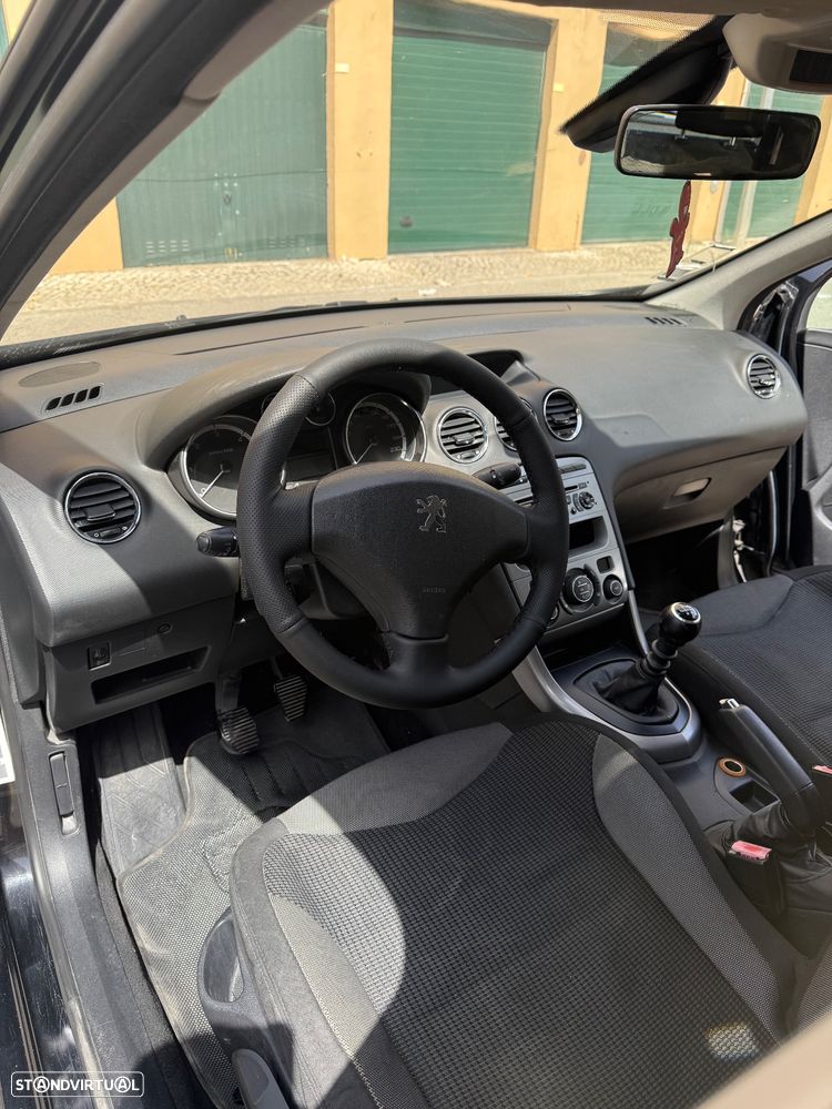 Peugeot 308 1.6 HDi Executive - 4