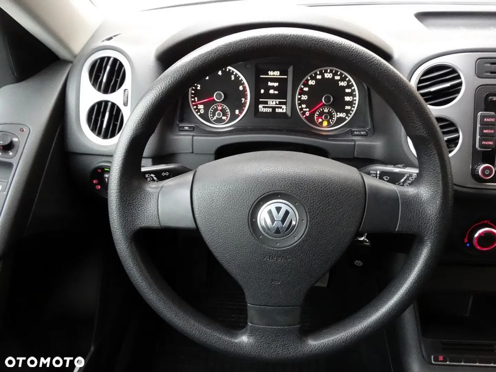 Volkswagen Tiguan - 26