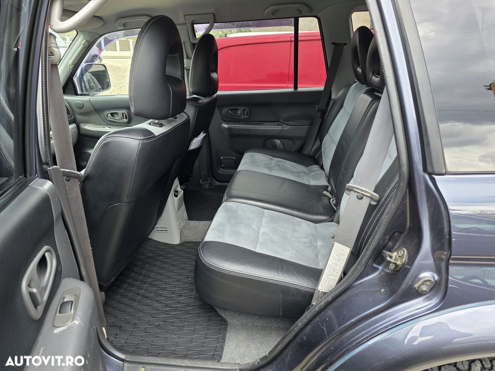 Mitsubishi Pajero Sport 2.5 TD Intense Piele + - 10