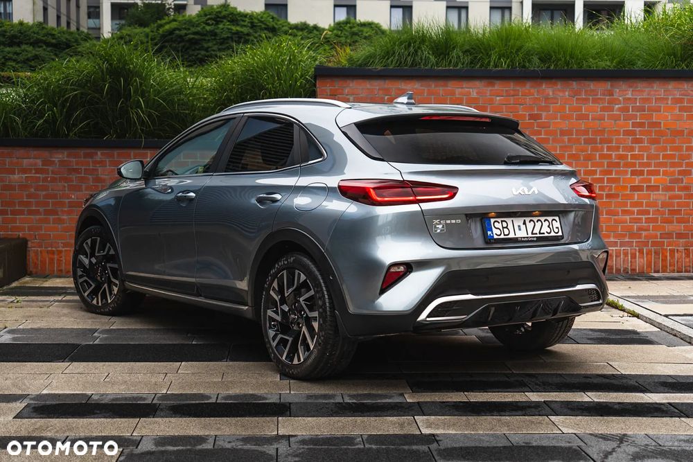 Kia XCeed 1.5 T-GDI Business Line DCT - 4