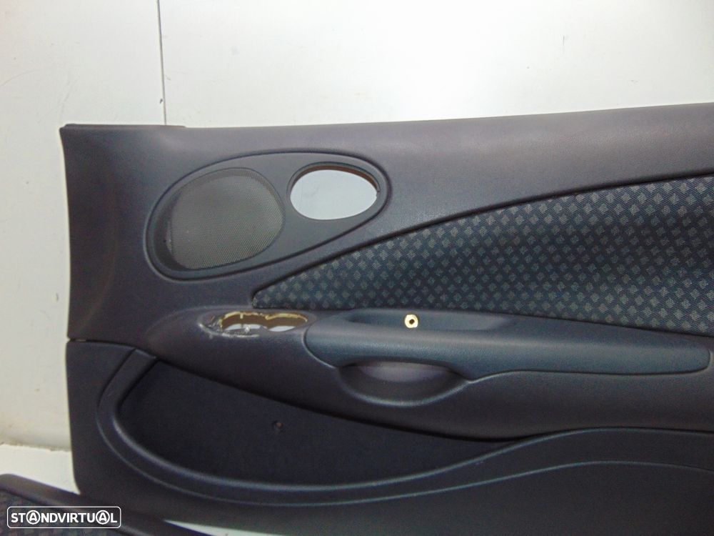 Ford Puma quartelas das portas - 5