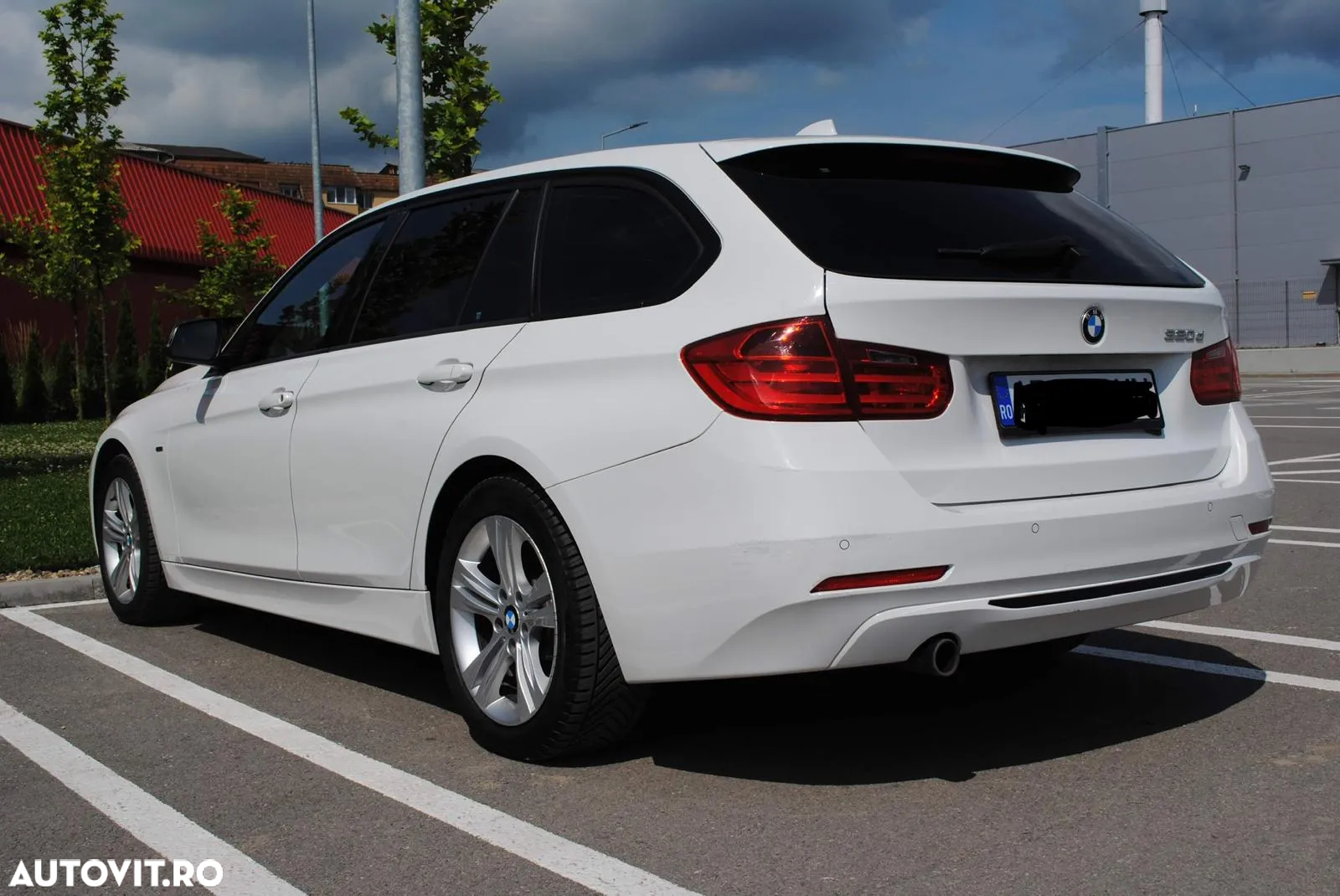 BMW Seria 3 320d Touring Aut. - 3