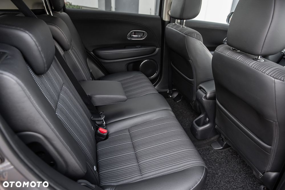 Honda HR-V 1.5 i-VTEC CVT Executive - 31