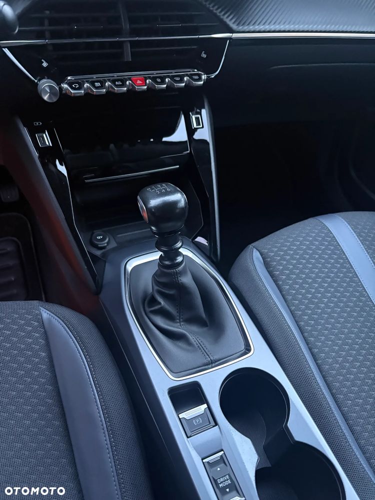 Peugeot 2008 - 13