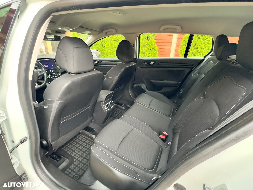 Renault Megane - 11