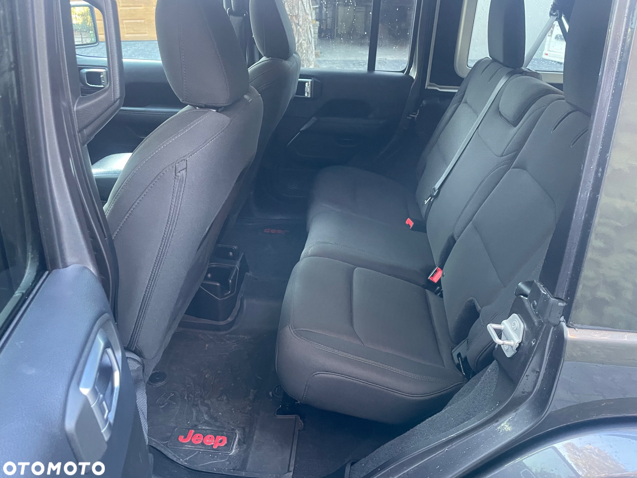 Jeep Wrangler - 8