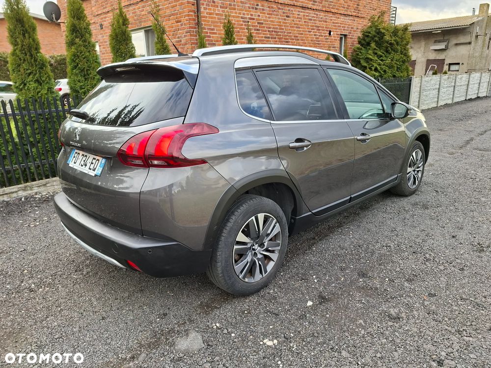 Peugeot 2008 PureTech 110 GPF Stop&Start EAT6 Allure - 6