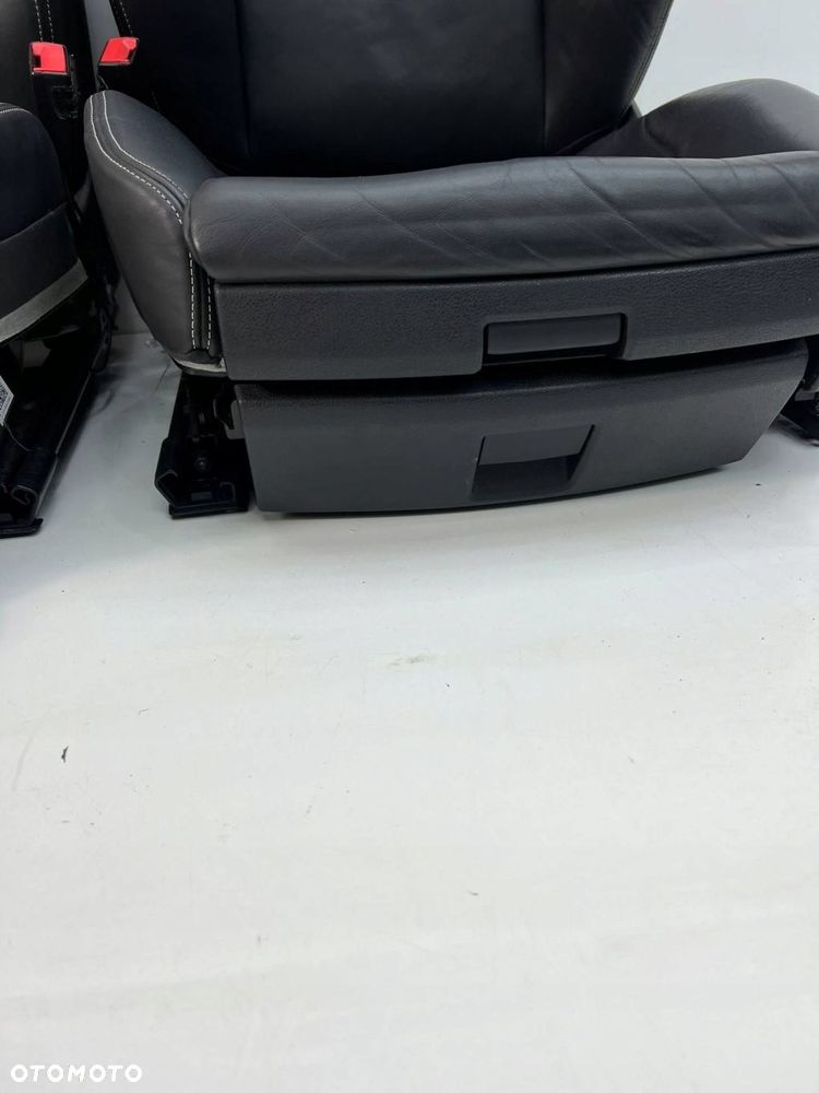 Komplet foteli z boczkami RECARO GRZENE PAMIĘĆ EU SKÓRA SCHOWKI Audi S5 - 12
