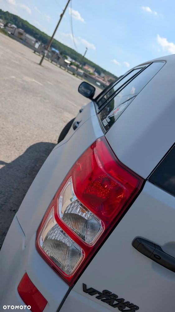 Suzuki Grand Vitara 2.0 - 4