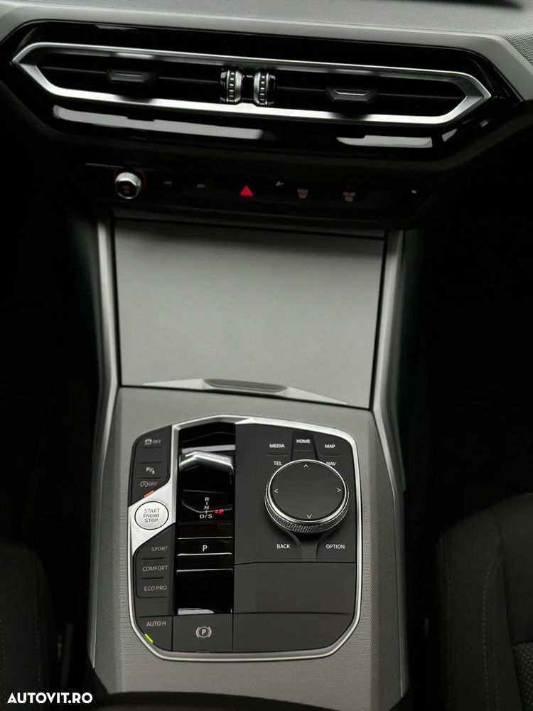 BMW Seria 3 318i AT - 13