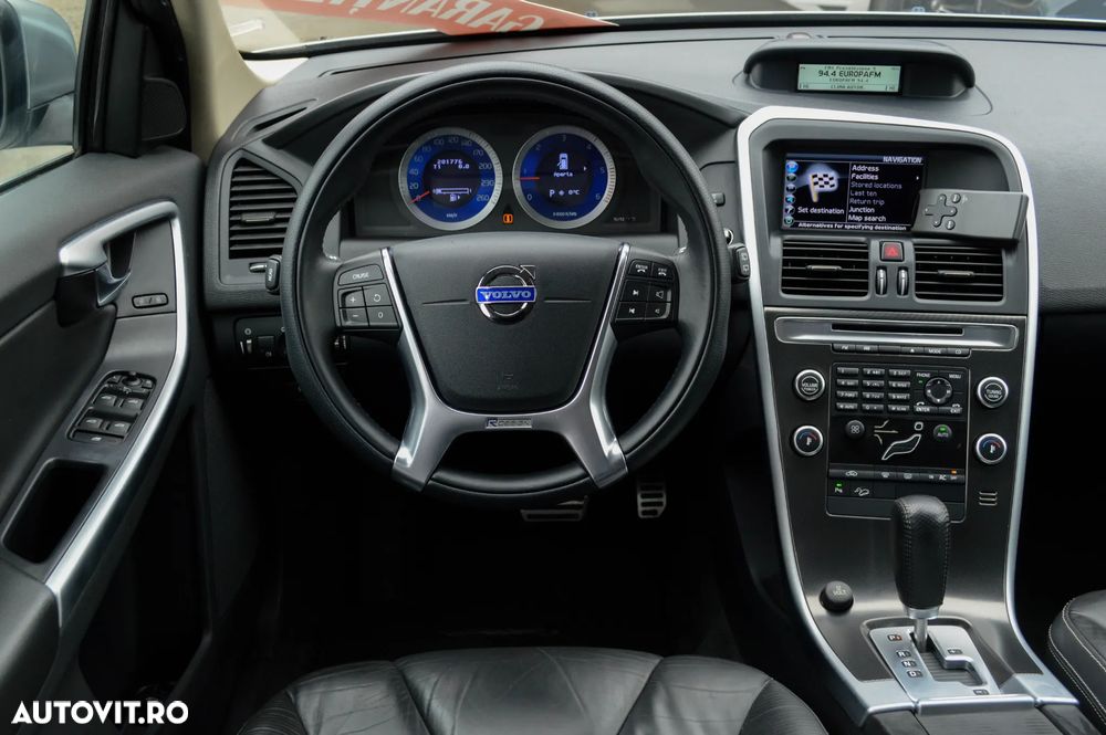 Volvo XC 60 D5 AWD Aut. RDesign - 26