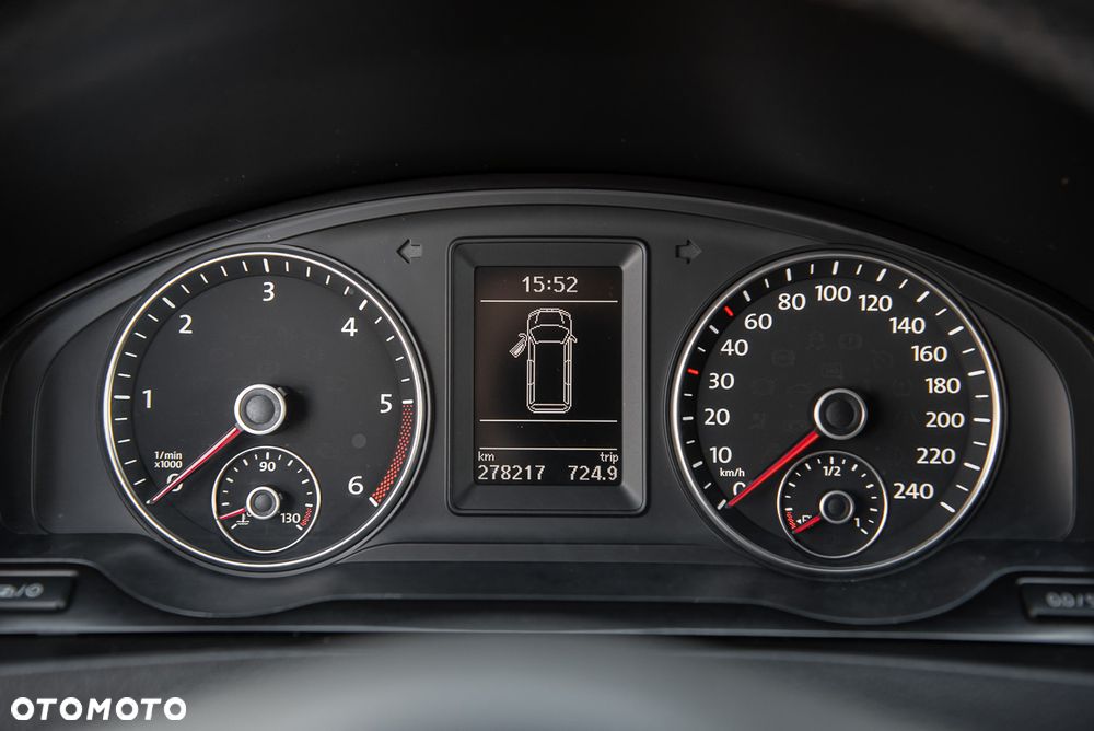 Volkswagen Caravelle - 13