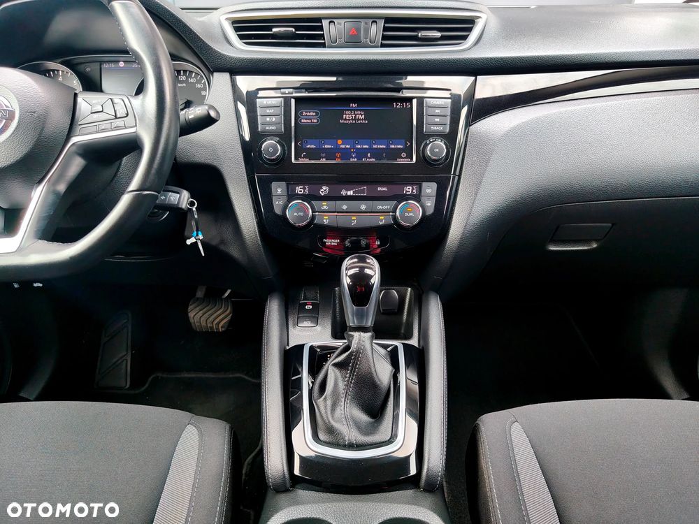 Nissan Qashqai 1.3 DIG-T DCT ACENTA - 8