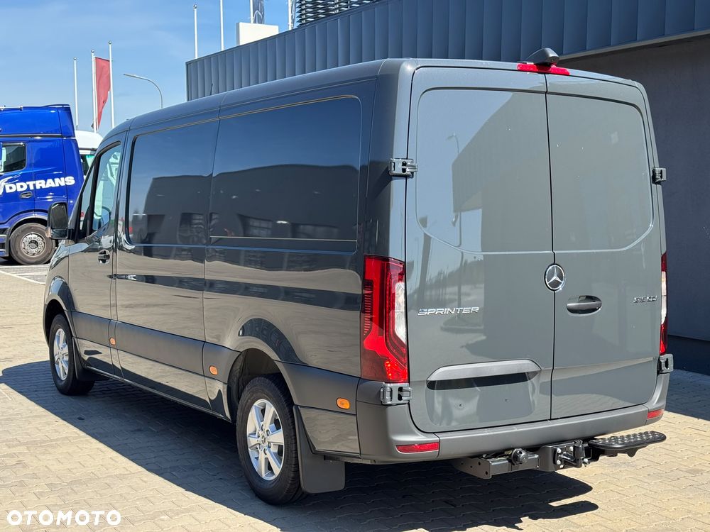 Mercedes-Benz Sprinter - 8