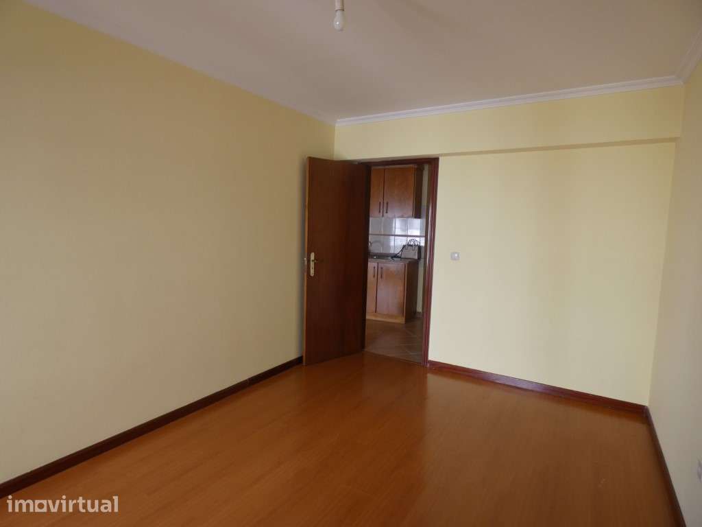 Apartamento 3 Assoalhadas Centro do Fundão 1º Andar - Grande imagem: 5/14