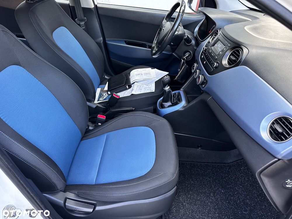 Hyundai i10 1.2 Fifa World Cup Edition - 26