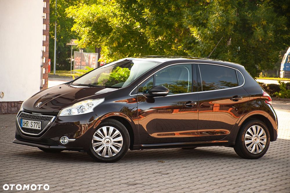 Peugeot 208 120 VTI Intuitive - 24