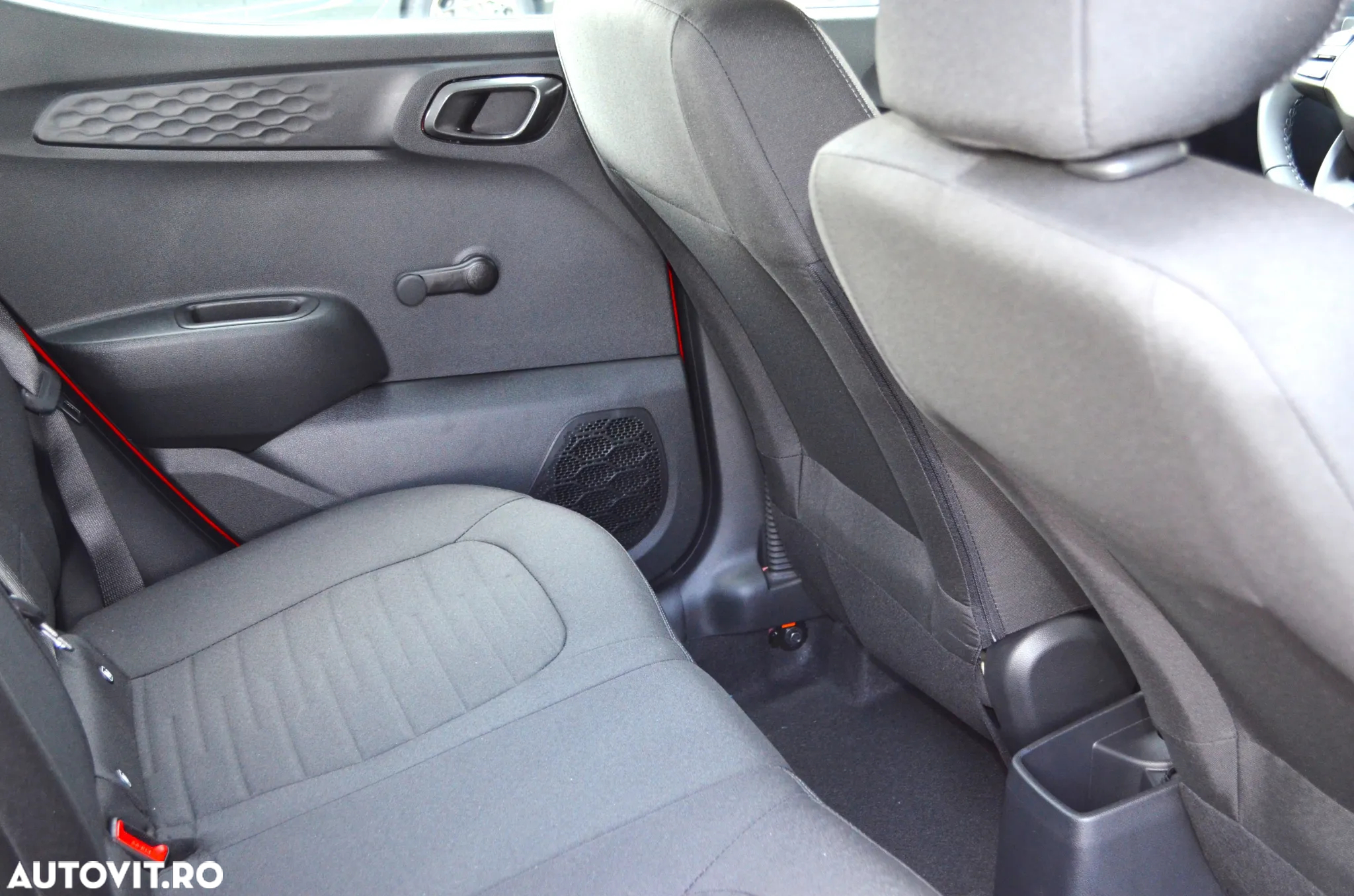 Hyundai i10 1.0 l 63 CP 5MT Comfort - 11