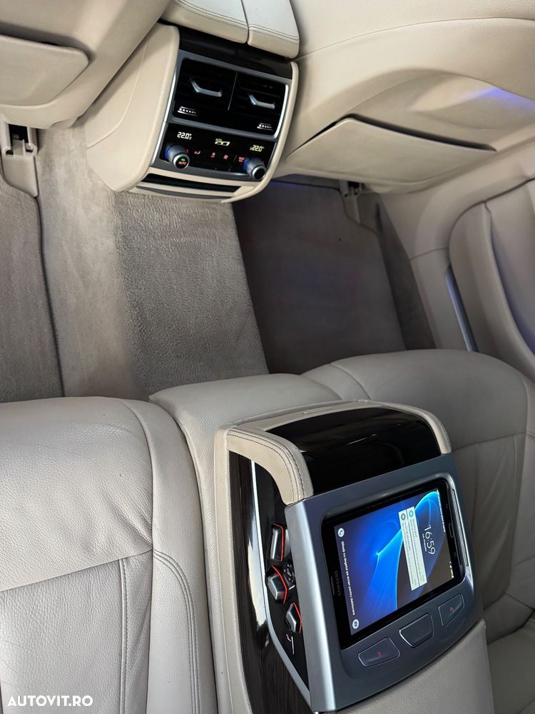 BMW Seria 7 730Ld xDrive - 19