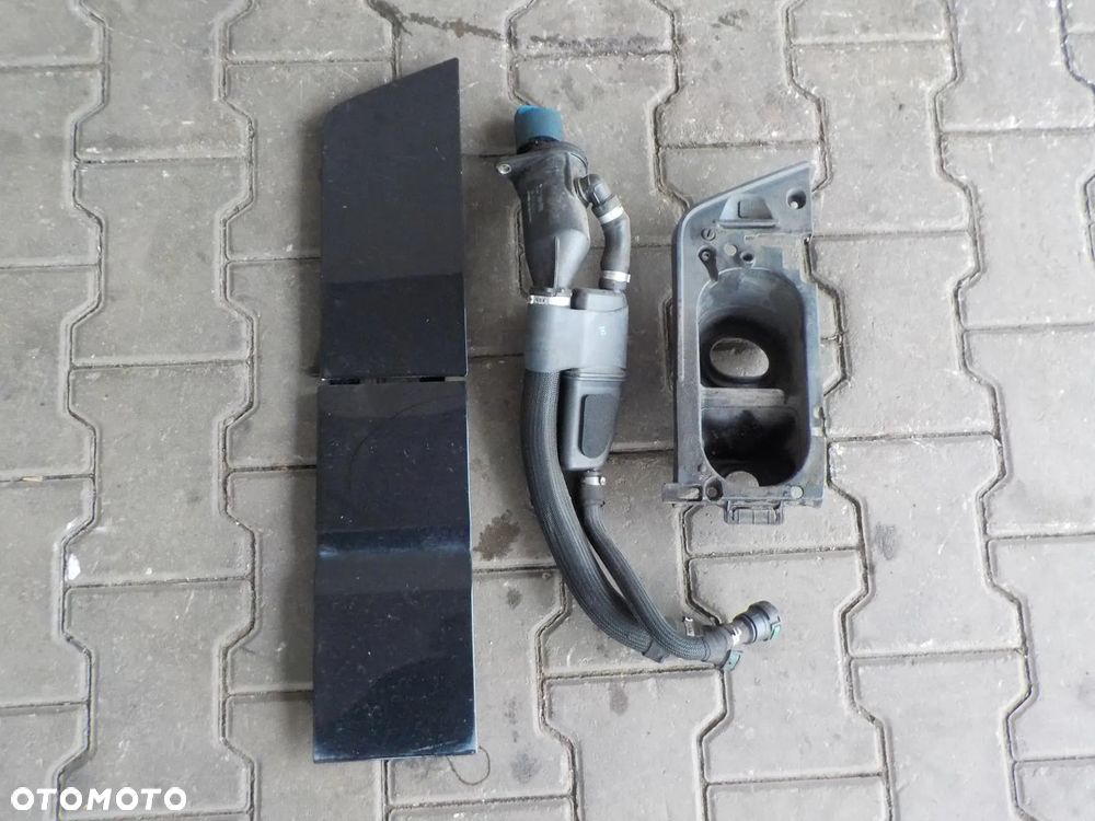VW T6 KLAPKA WLEWU PALIWA BLACHA ZAŚLEPKA WLEW - 1